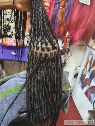 Good Lady  Hair Braiding gallery picture 26